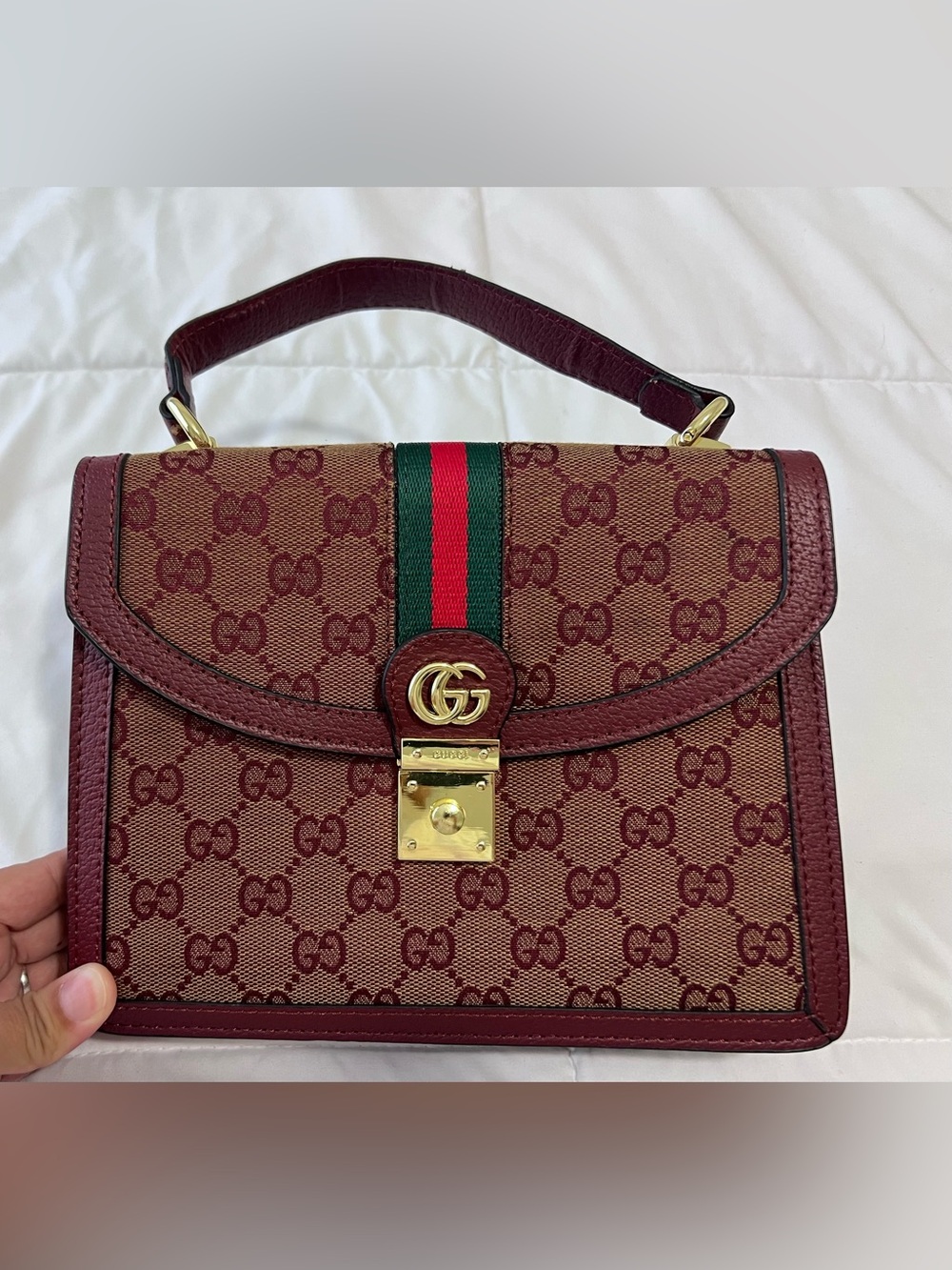 Burgundy logo G small bag